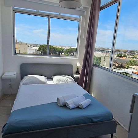 Blife Marya Private Rooms - Airport Stay Faro Ruang foto