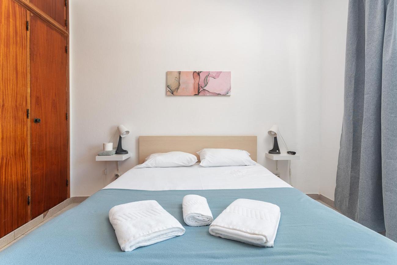 Blife Marya Private Rooms - Airport Stay Faro Bagian luar foto