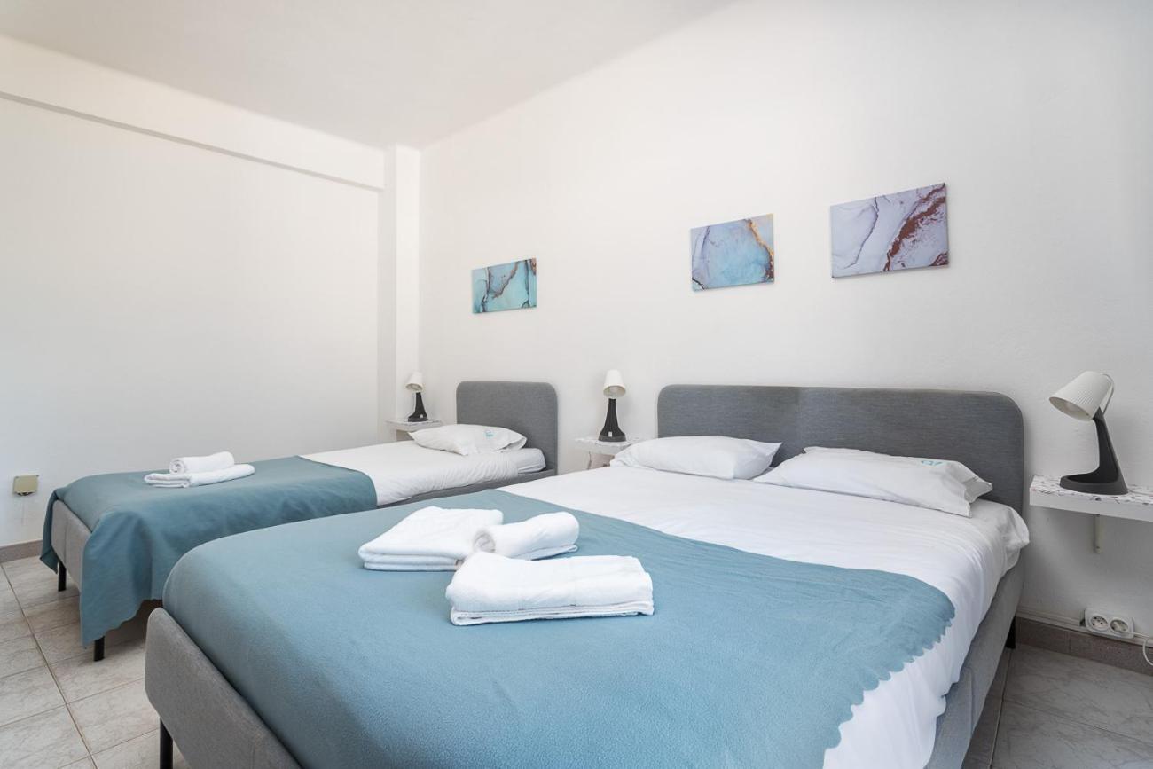 Blife Marya Private Rooms - Airport Stay Faro Bagian luar foto