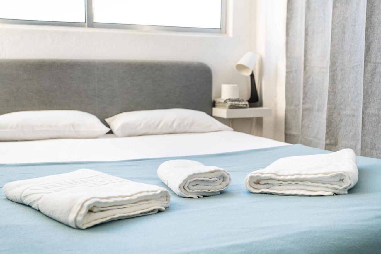 Blife Marya Private Rooms - Airport Stay Faro Bagian luar foto