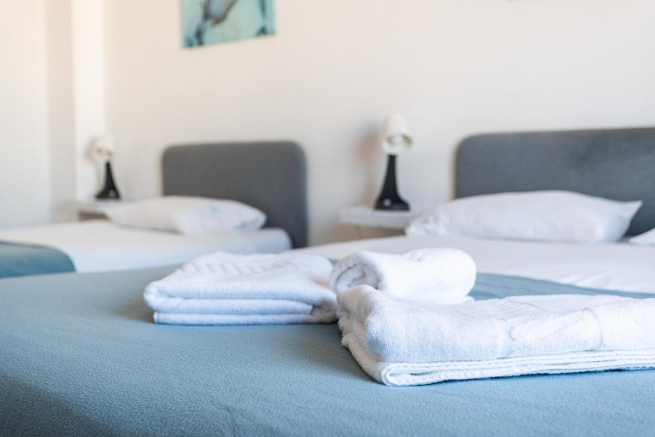 Blife Marya Private Rooms - Airport Stay Faro Bagian luar foto