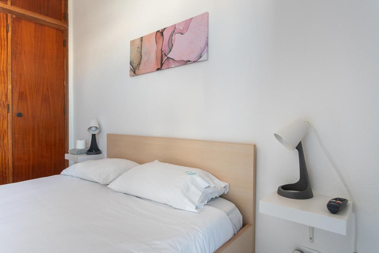 Blife Marya Private Rooms - Airport Stay Faro Bagian luar foto