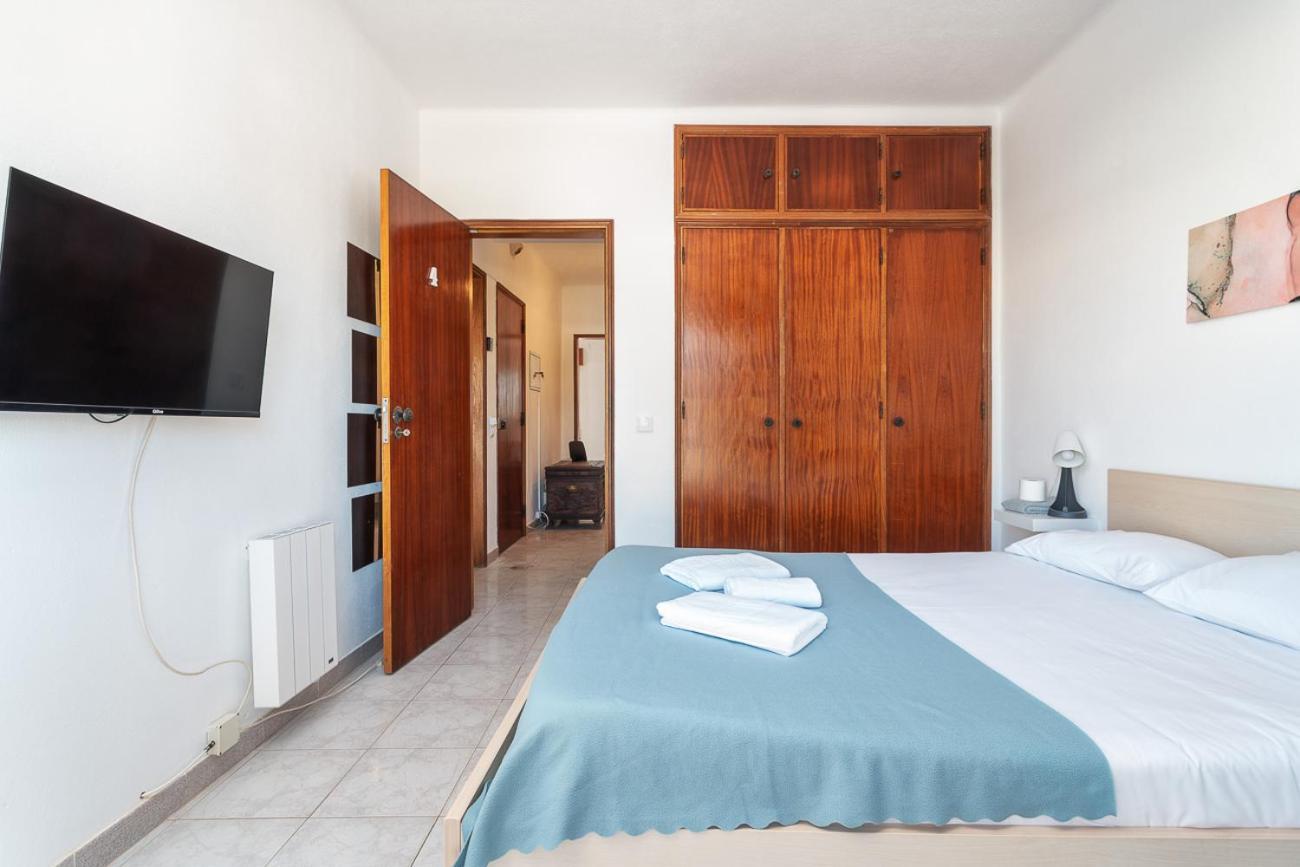 Blife Marya Private Rooms - Airport Stay Faro Bagian luar foto