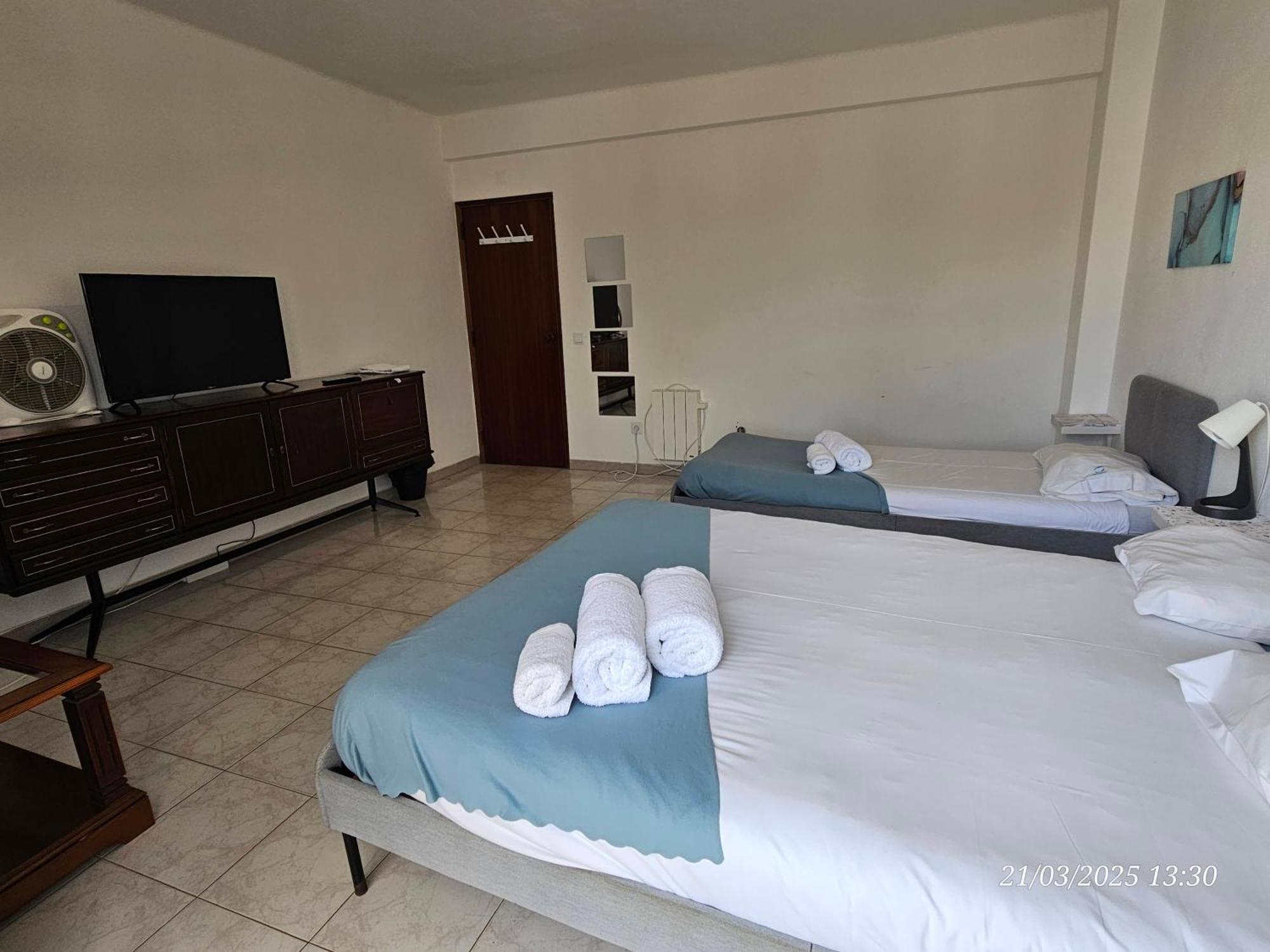 Blife Marya Private Rooms - Airport Stay Faro Ruang foto