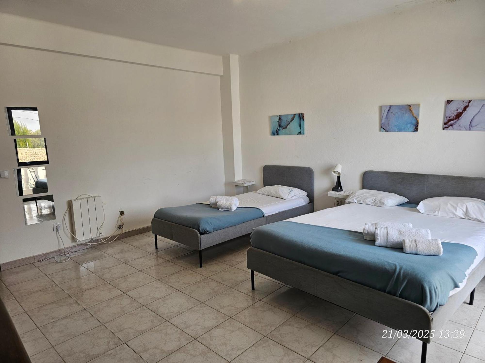 Blife Marya Private Rooms - Airport Stay Faro Ruang foto